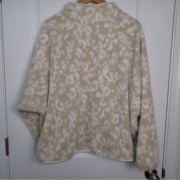 All in Motion Women's Sherpa Cropped Jacket - Beige and white leopard size XXL - Picture 5 of 10